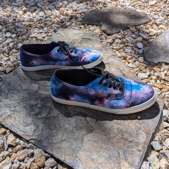 Galaxy Vans - Picture 2 of 6